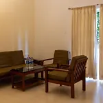 Quirky Stays- 2Bhk, Pool,Kitchen,Wifi Candolim