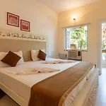 Quirky Stays- 2Bhk, Pool,Kitchen,Wifi Candolim