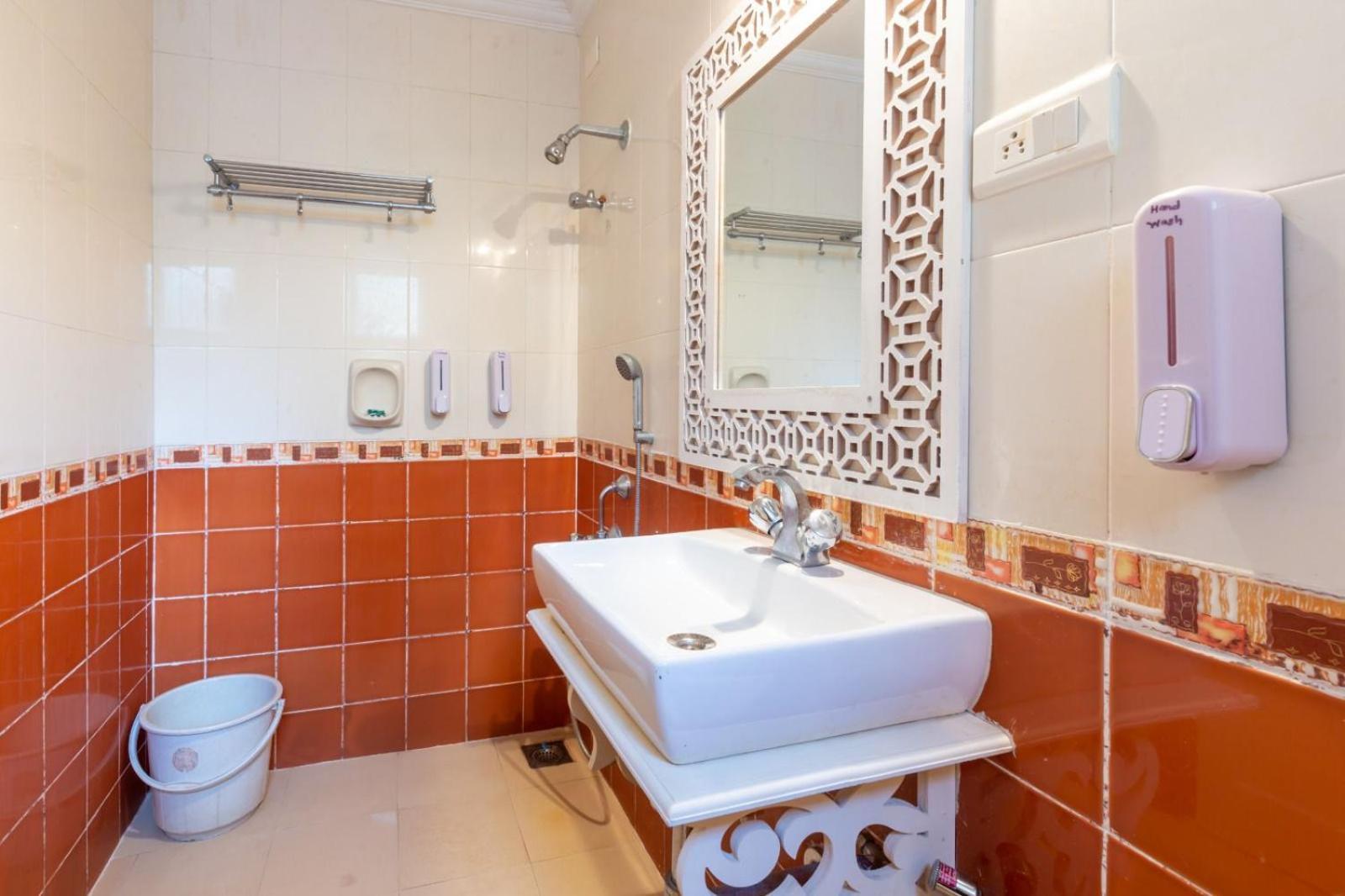 Apartment Quirky Stays- 2bhk, Pool,kitchen,wifi