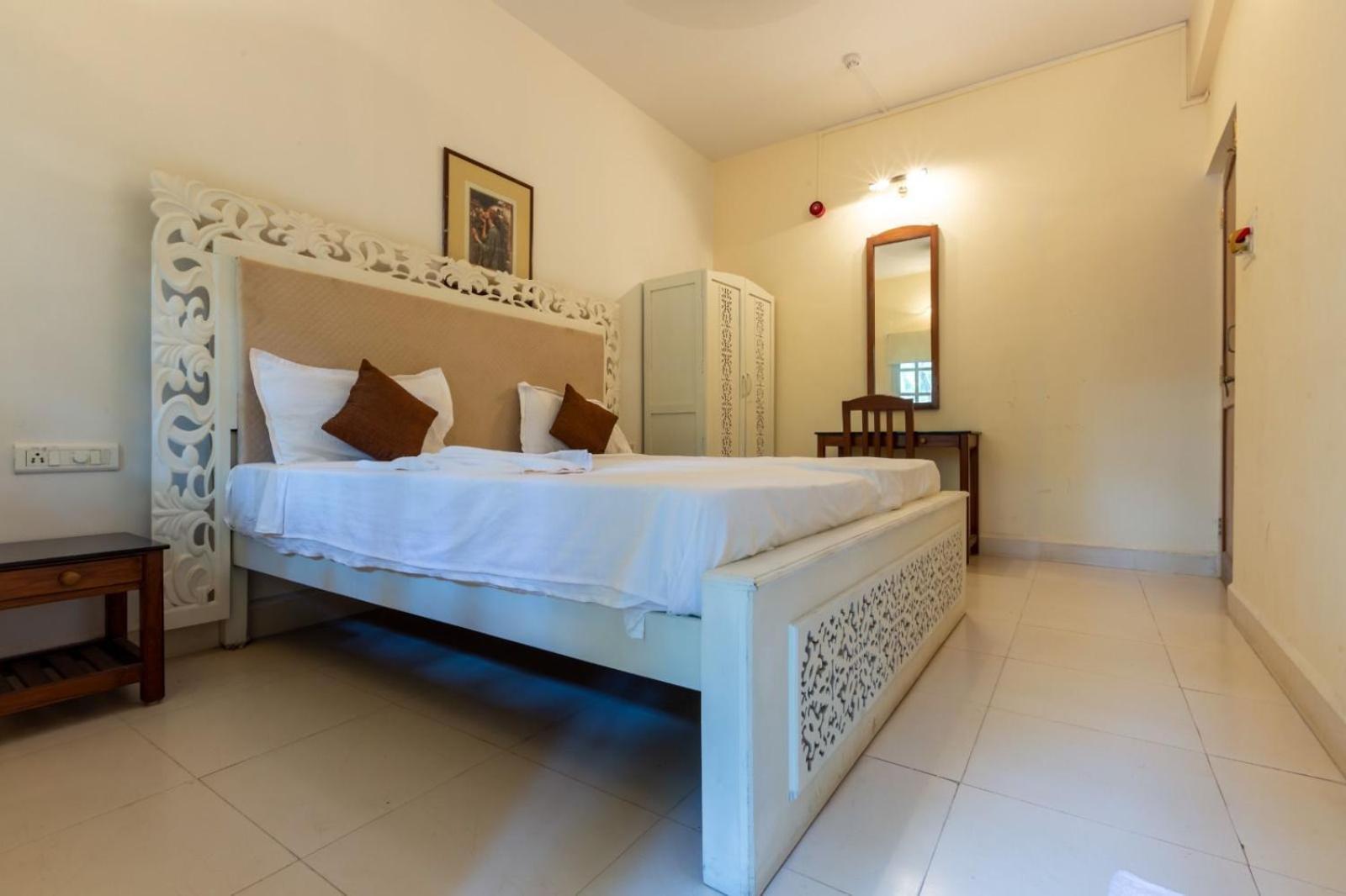 Apartment Quirky Stays- 2bhk, Pool,kitchen,wifi